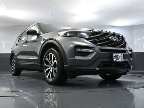 Used 2022 Ford Explorer ST-Line w/ Class IV Trailer Tow Package image 59