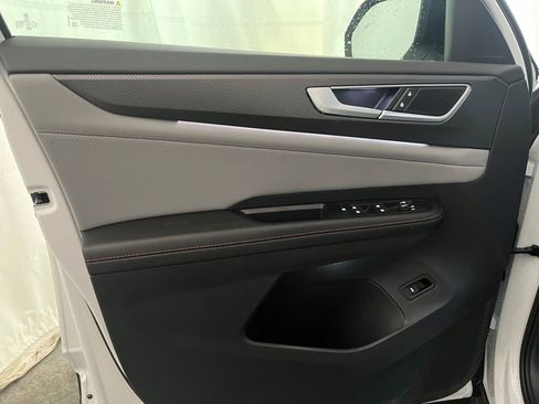 New 2026 Volkswagen Atlas Peak Edition AWD/4WD image 9