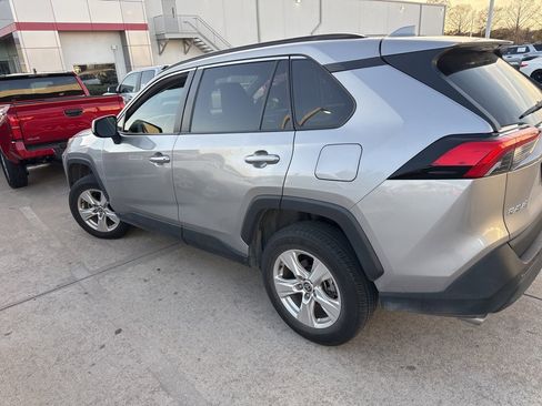 Used 2021 Toyota RAV4 XLE image 4