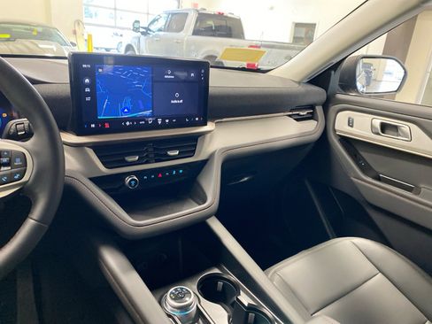 New 2026 Ford Explorer Active image 38