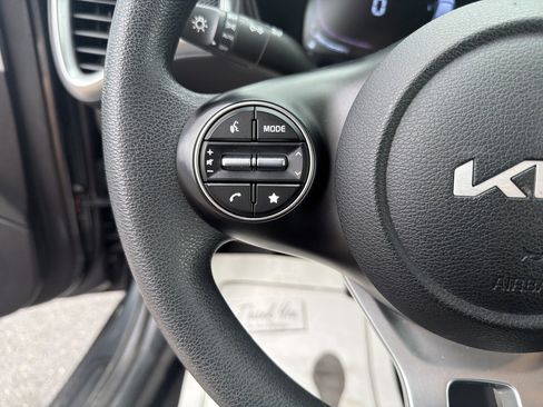 Used 2024 Kia Soul LX w/ Option Group 015 FWD image 18