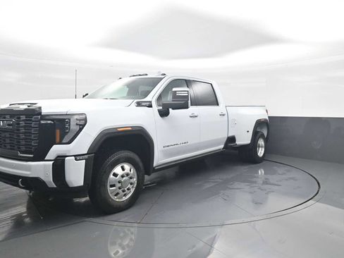 New 2026 GMC Sierra 3500 Denali Ultimate AWD/4WD image 4