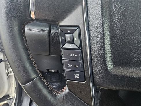 Used 2017 Lincoln Navigator Reserve image 27