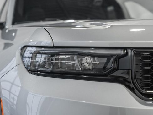 New 2025 Jeep Grand Cherokee Altitude image 12