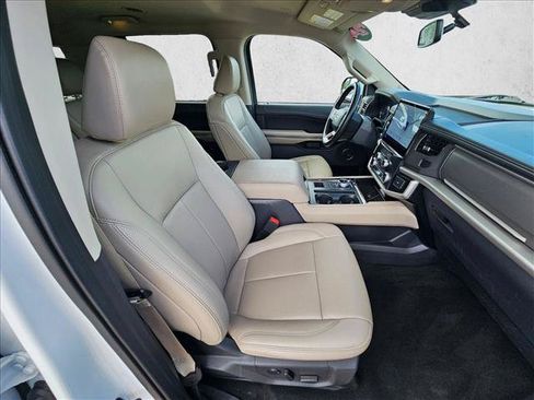Used 2024 Ford Expedition Max XLT RWD image 19