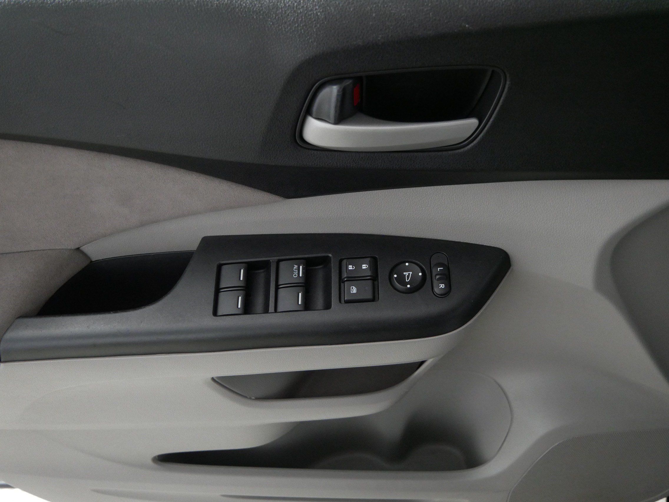 Used 2014 Honda CR-V EX image 19