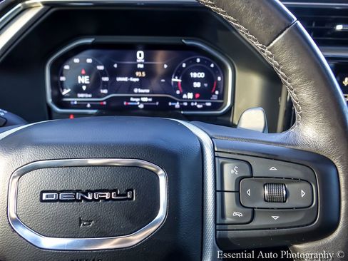 Used 2023 GMC Sierra 1500 Denali AWD/4WD image 19