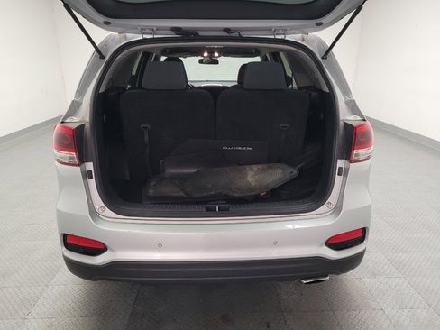Used 2019 Kia Sorento S AWD/4WD image 29