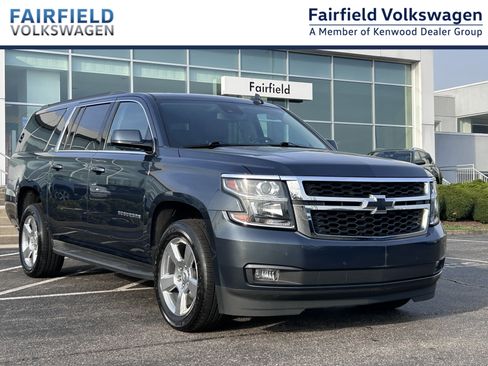 Used 2020 Chevrolet Suburban LT image 1