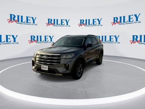 New 2026 Ford Explorer Active w/ Active Comfort Package image 5