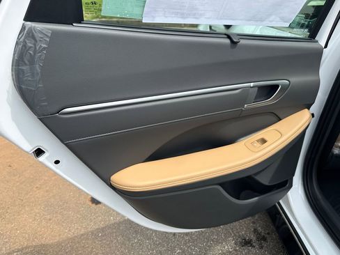 New 2025 Hyundai Sonata Limited image 12