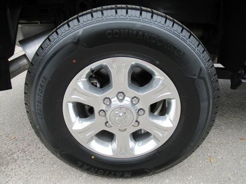 Used 2024 RAM 2500 Big Horn w/ Bed Utility Group image 10