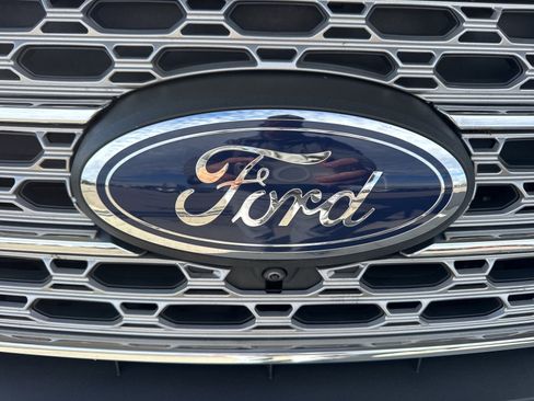 Certified 2022 Ford Explorer Limited w/ Limited Technology Package image 13