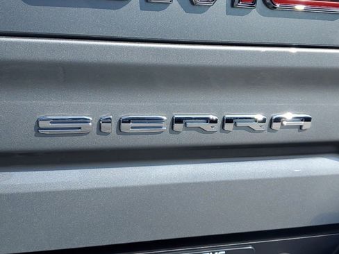 New 2026 GMC Sierra 1500 SLE image 5