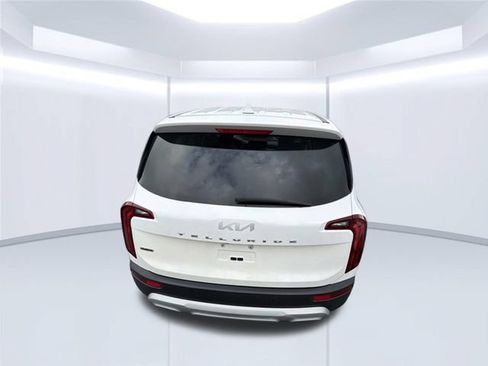 Used 2022 Kia Telluride LX AWD/4WD image 5
