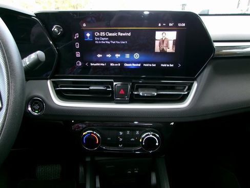 Used 2024 Chevrolet TrailBlazer LT image 15