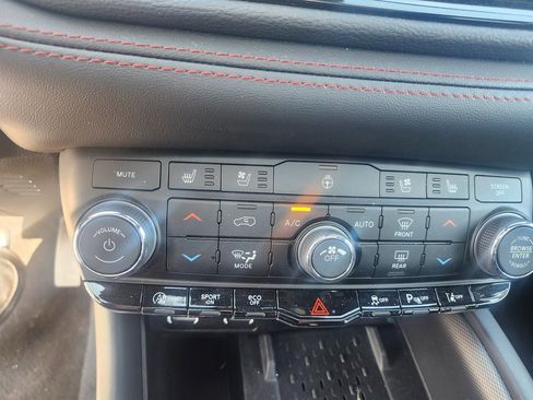 Used 2025 Dodge Durango GT image 14