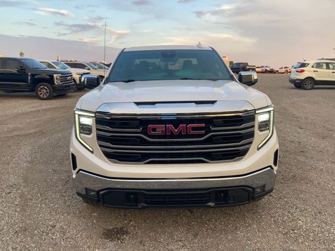 Used 2023 GMC Sierra 1500 SLT AWD/4WD image 10