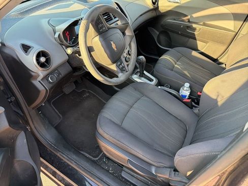 Used 2014 Chevrolet Sonic LT image 5