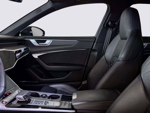 Used 2023 Audi RS 6 Avant w/ Carbon Optic Package image 15