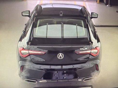 Used 2024 Acura TLX w/ Technology Package image 5
