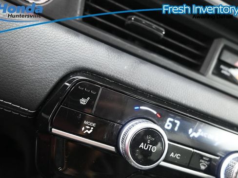 Used 2025 Honda Pilot EX-L image 15