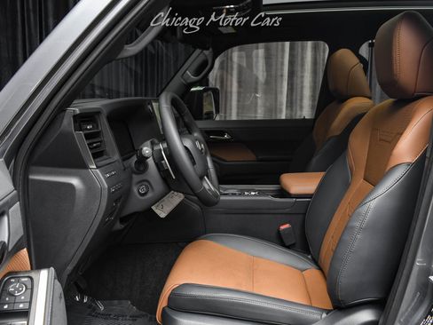 Used 2025 Lexus GX 550 w/ Cold Area Package AWD/4WD image 23