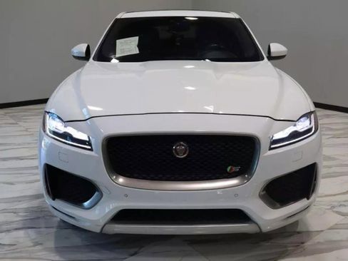 Used 2020 Jaguar F-PACE S image 2