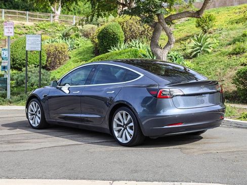 Used 2018 Tesla Model 3 Long Range RWD image 3