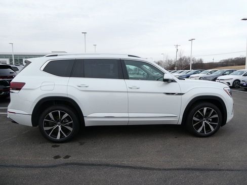 New 2026 Volkswagen Atlas SEL Premium R-Line AWD/4WD image 2