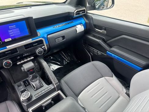 Used 2024 Toyota Tacoma TRD Off-Road image 26