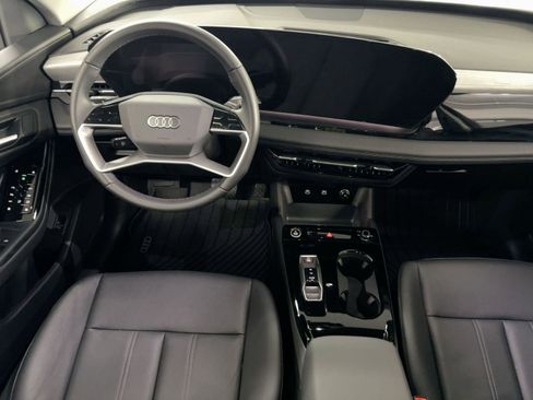 Used 2025 Audi Q6 e-tron Premium w/ Convenience Package image 27