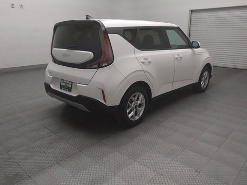 Used 2025 Kia Soul LX w/ LX Technology Package image 9