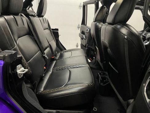 Used 2023 Jeep Wrangler Unlimited Sahara image 47