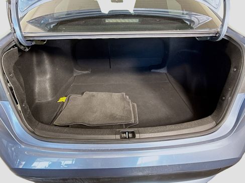 Used 2020 Toyota Corolla LE image 34