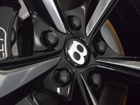 Certified 2022 Bentley Bentayga image 19