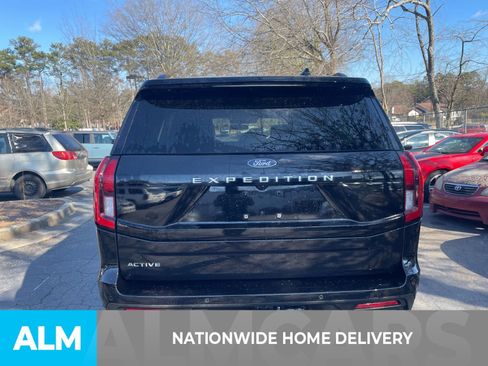 Certified 2025 Ford Expedition Active image 5