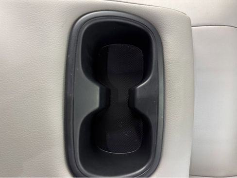 Used 2023 Toyota Camry XLE image 36