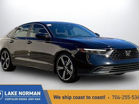 Used 2023 Honda Accord Sport image 1