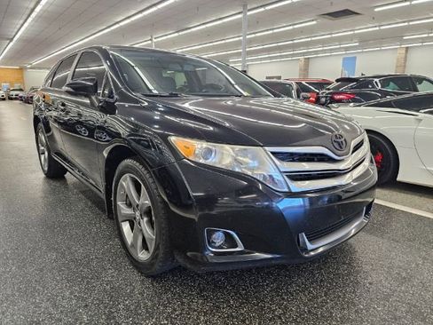 Used 2015 Toyota Venza Limited image 4