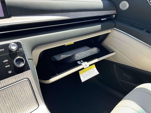New 2026 Genesis GV80 2.5T Select AWD/4WD image 18