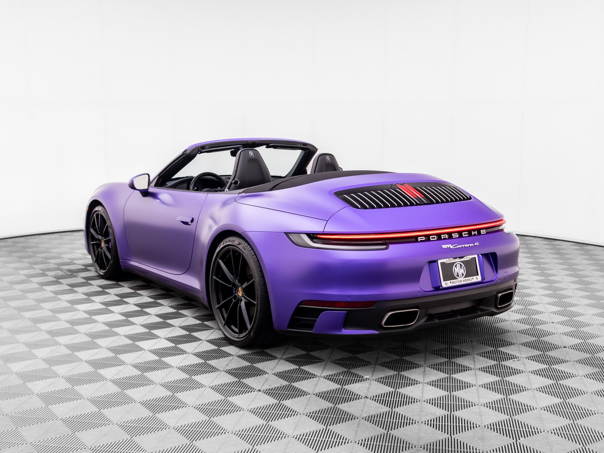 Used 2020 Porsche 911 Carrera 4 AWD/4WD image 3