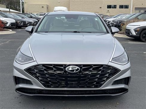 Used 2023 Hyundai Sonata SEL image 2