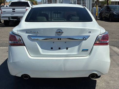 Used 2014 Nissan Altima 2.5 S FWD image 6