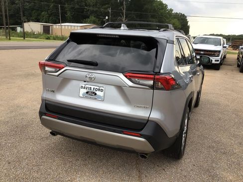 Used 2024 Toyota RAV4 Limited FWD image 10