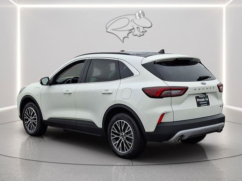 New 2026 Ford Escape SE w/ PHEV Premium Package image 2
