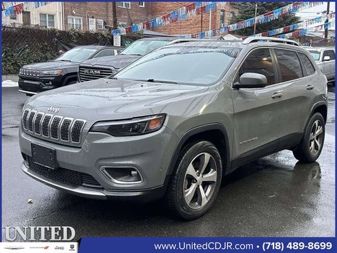 Used 2021 Jeep Cherokee Limited image 8
