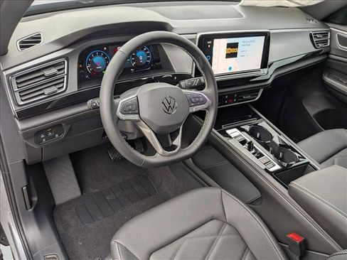 New 2026 Volkswagen Atlas Cross Sport SE image 3