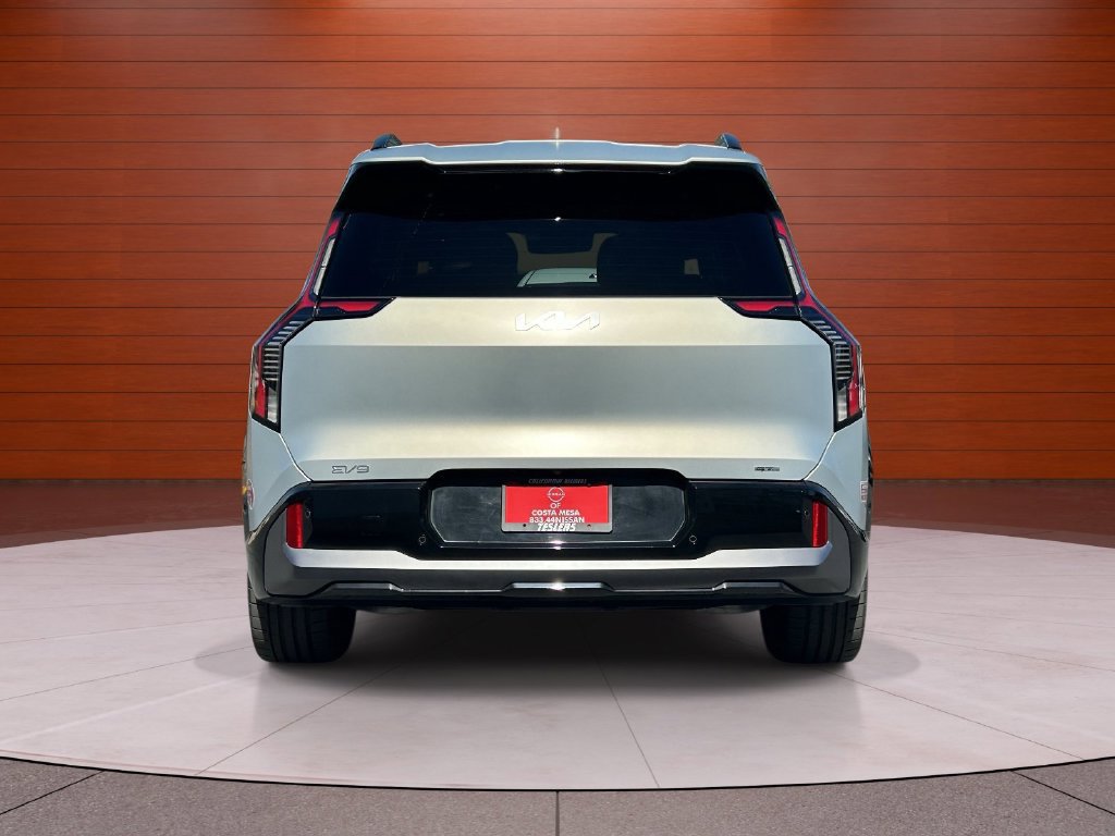 Used 2024 Kia EV9 GT-Line AWD/4WD image 3