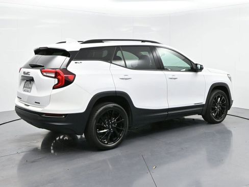 Used 2023 GMC Terrain SLT w/ Elevation Edition image 7